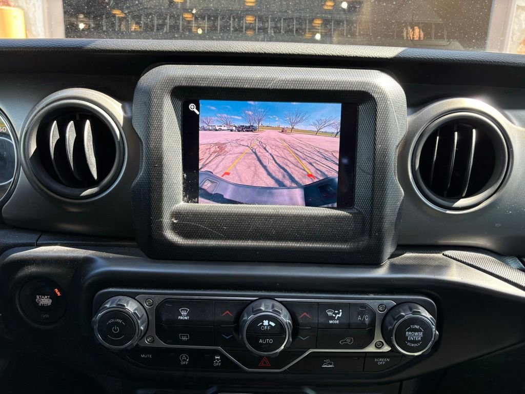 Used 2022 Jeep Gladiator Sport image 33