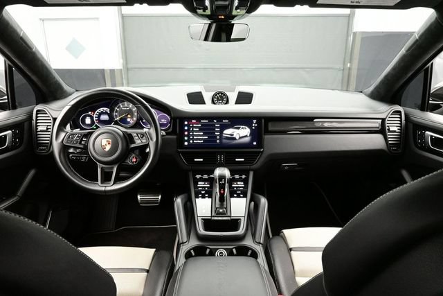 Certified 2023 Porsche Cayenne Turbo GT AWD/4WD image 20