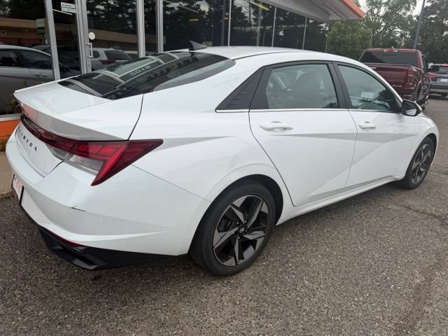 Used 2022 Hyundai Elantra SEL w/ Convenience + Premium Package FWD image 7