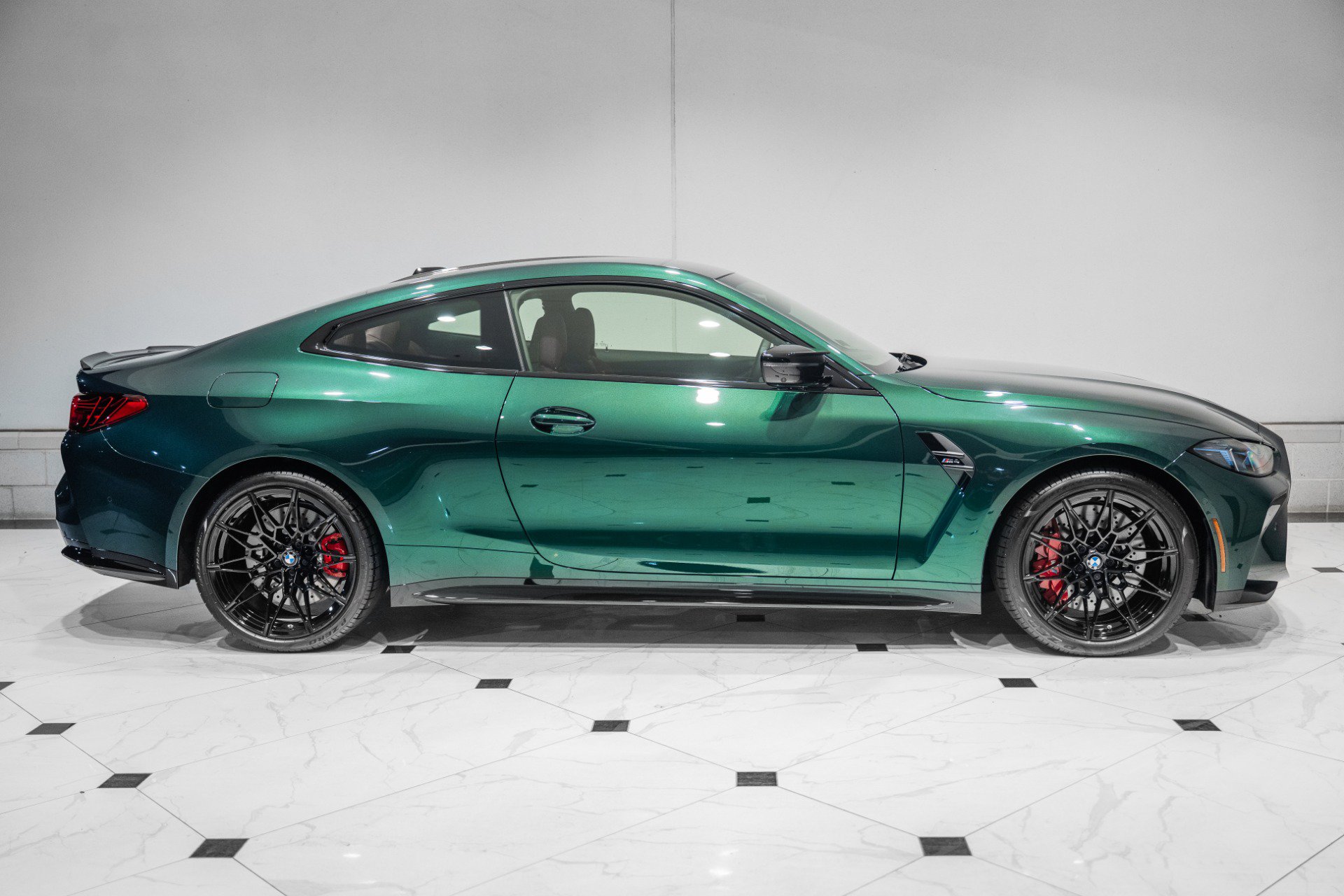 Used 2027 BMW M4 Coupe w/ M Driver's Package RWD image 6