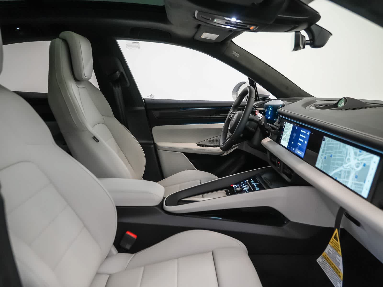 New 2026 Porsche Macan Turbo Electric AWD/4WD image 21