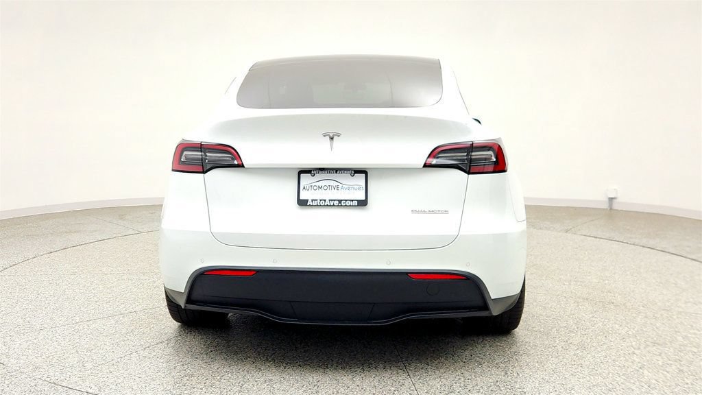 Used 2022 Tesla Model Y Performance AWD/4WD image 6