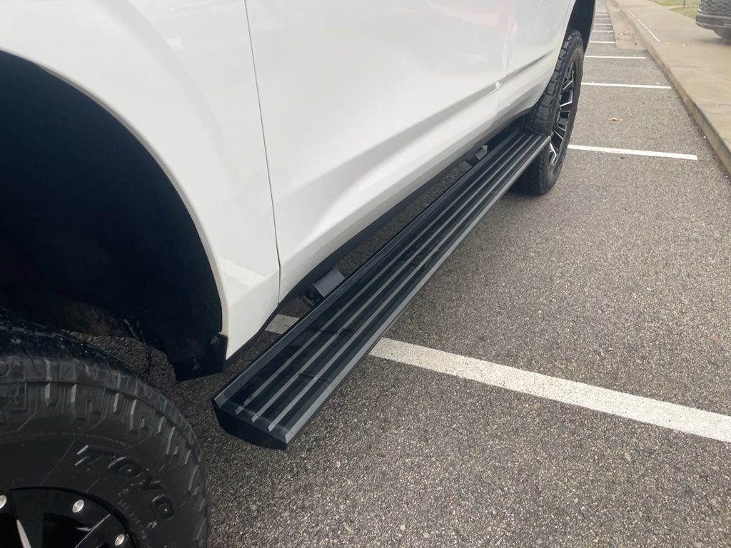 Used 2021 GMC Yukon AT4 w/ AT4 Premium Plus Package image 14