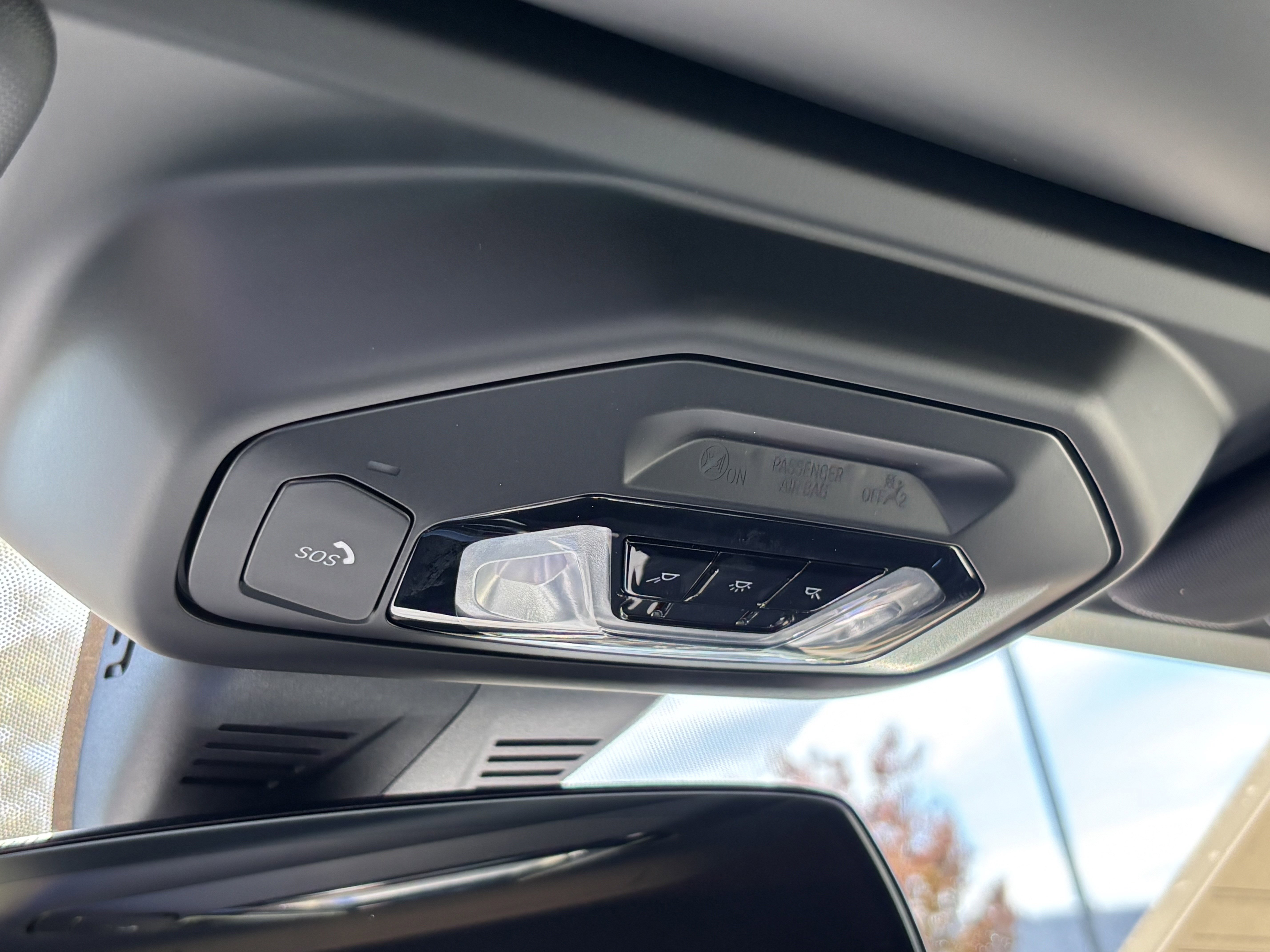 Certified 2025 BMW Z4 M40i w/ Premium Package image 28