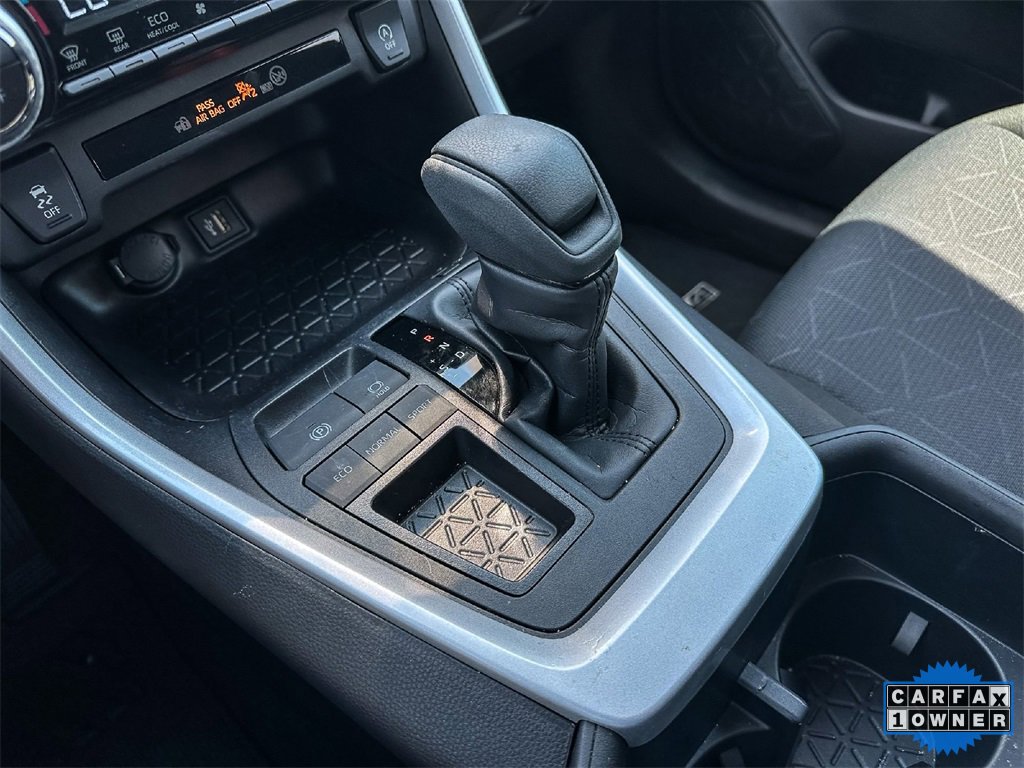 Used 2025 Toyota RAV4 XLE image 33