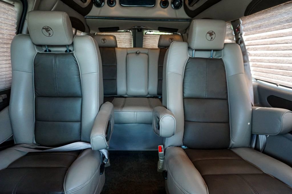 Used 2017 Chevrolet Express 2500 RWD image 34