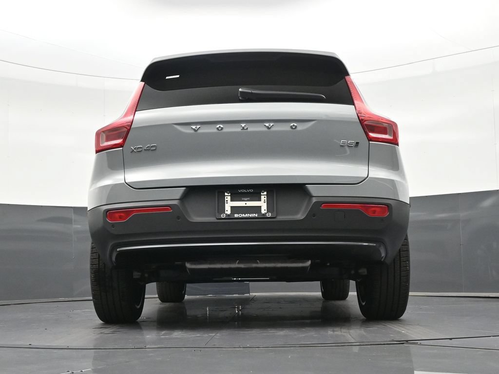 New 2026 Volvo XC40 B5 Plus AWD/4WD image 24