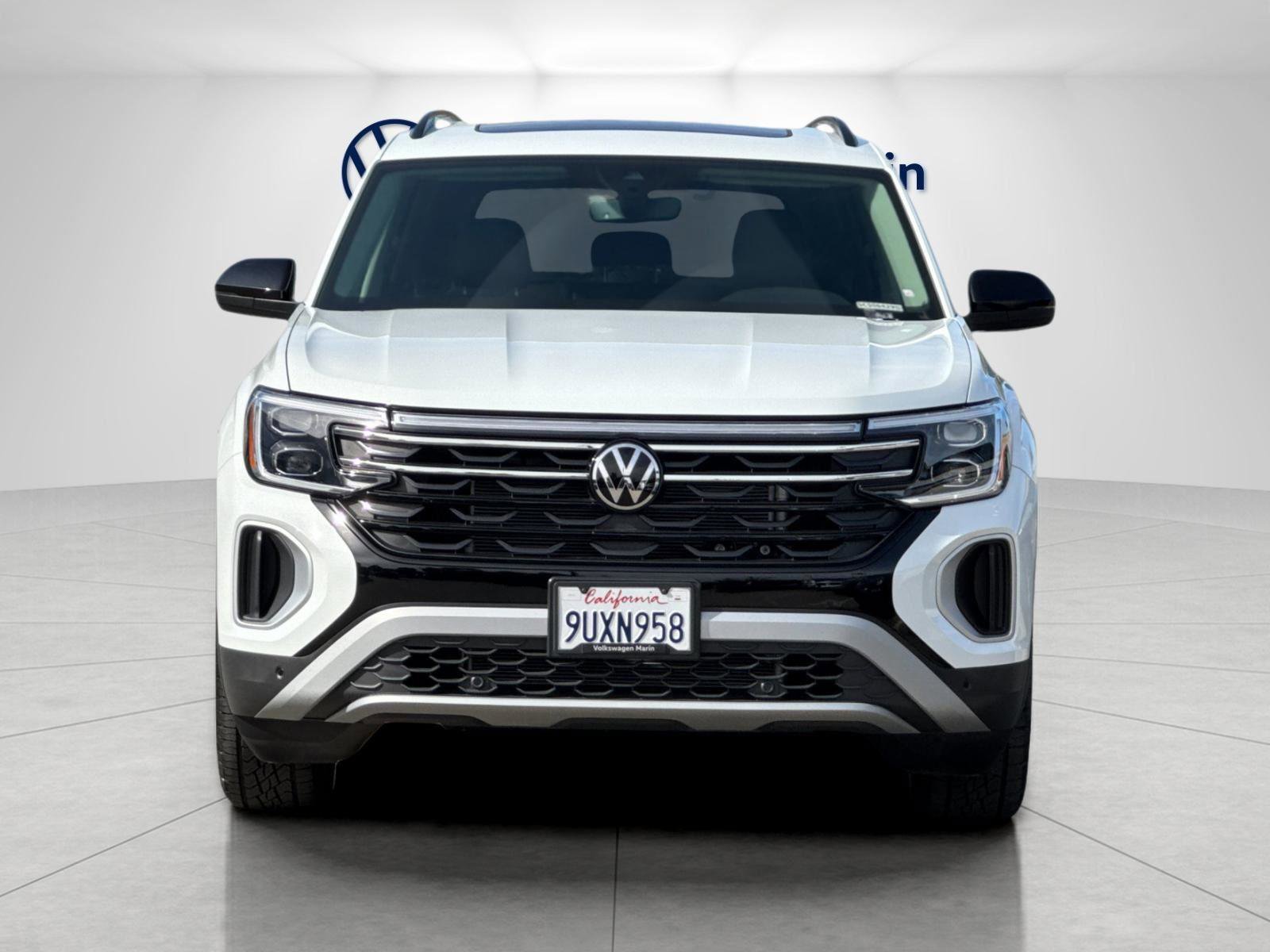 Used 2025 Volkswagen Atlas Peak Edition SE image 8