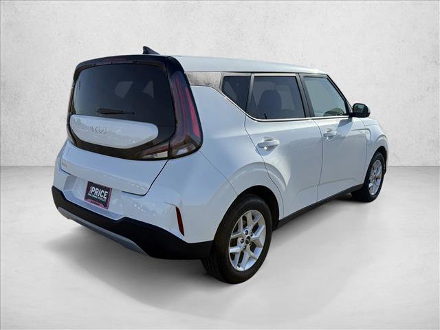 Used 2023 Kia Soul LX w/ LX Technology Package image 5