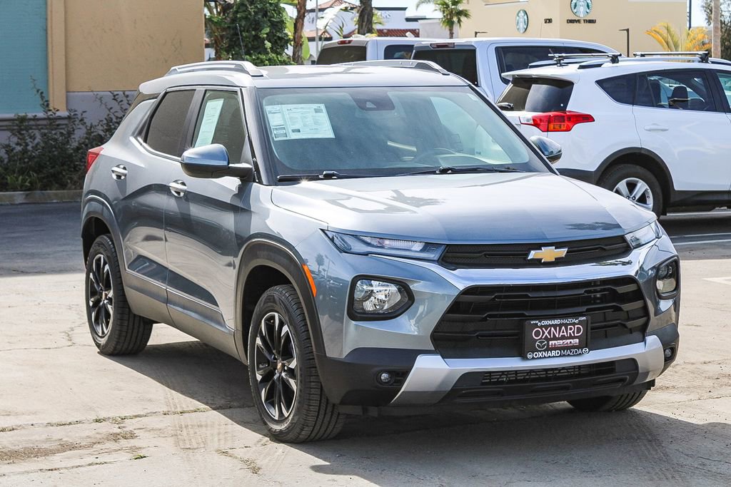 Used 2021 Chevrolet TrailBlazer LT w/ Premium Seating Package image 3