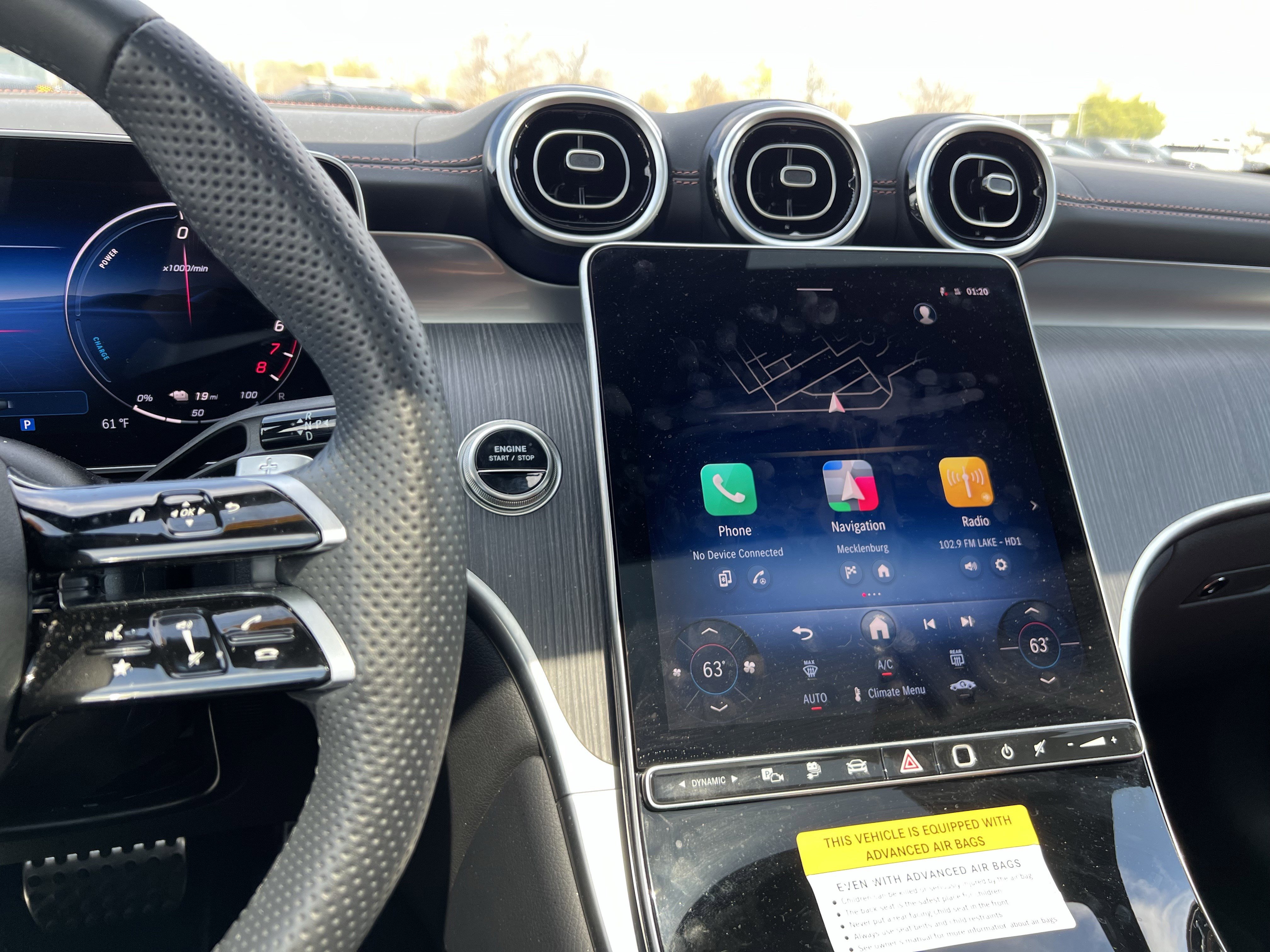 Used 2025 Mercedes-Benz GLC 350e 4MATIC image 31