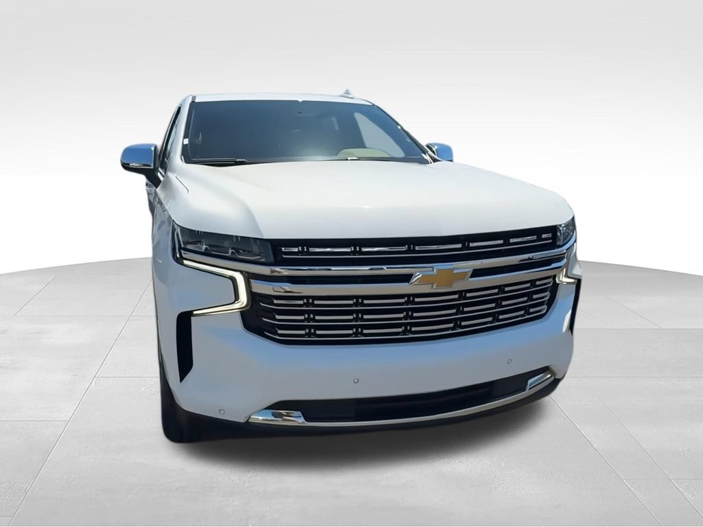 Used 2022 Chevrolet Suburban Premier AWD/4WD image 3