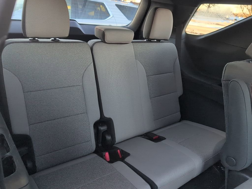 Used 2026 Chevrolet Traverse LT image 29