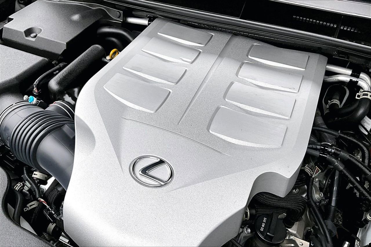 Used 2023 Lexus GX 460 Luxury w/ Sport Design Package image 28