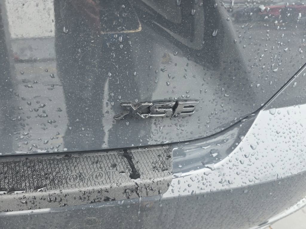 Used 2025 Toyota Camry XSE w/ Premium Plus Package image 5