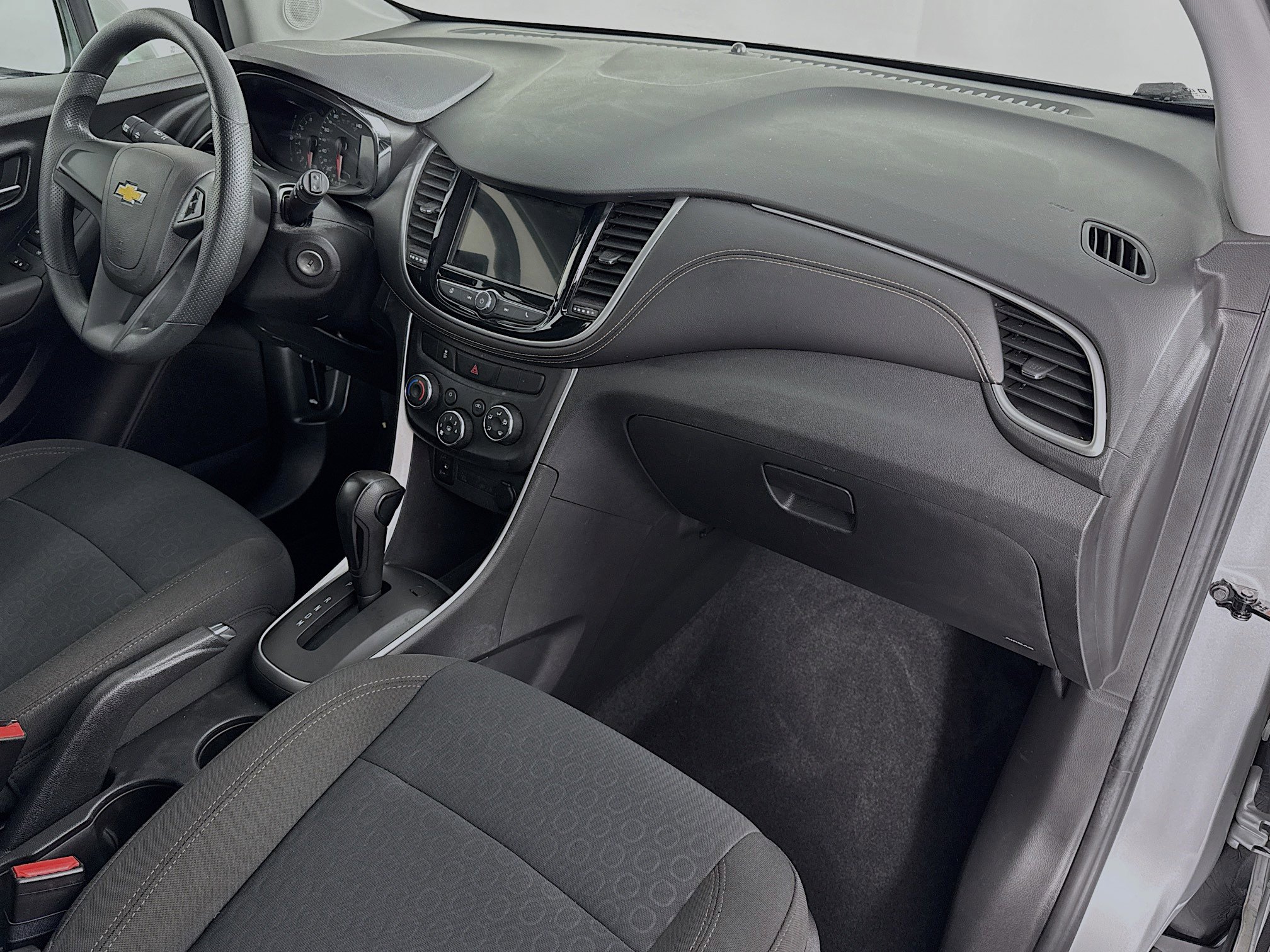 Used 2018 Chevrolet Trax LS image 26