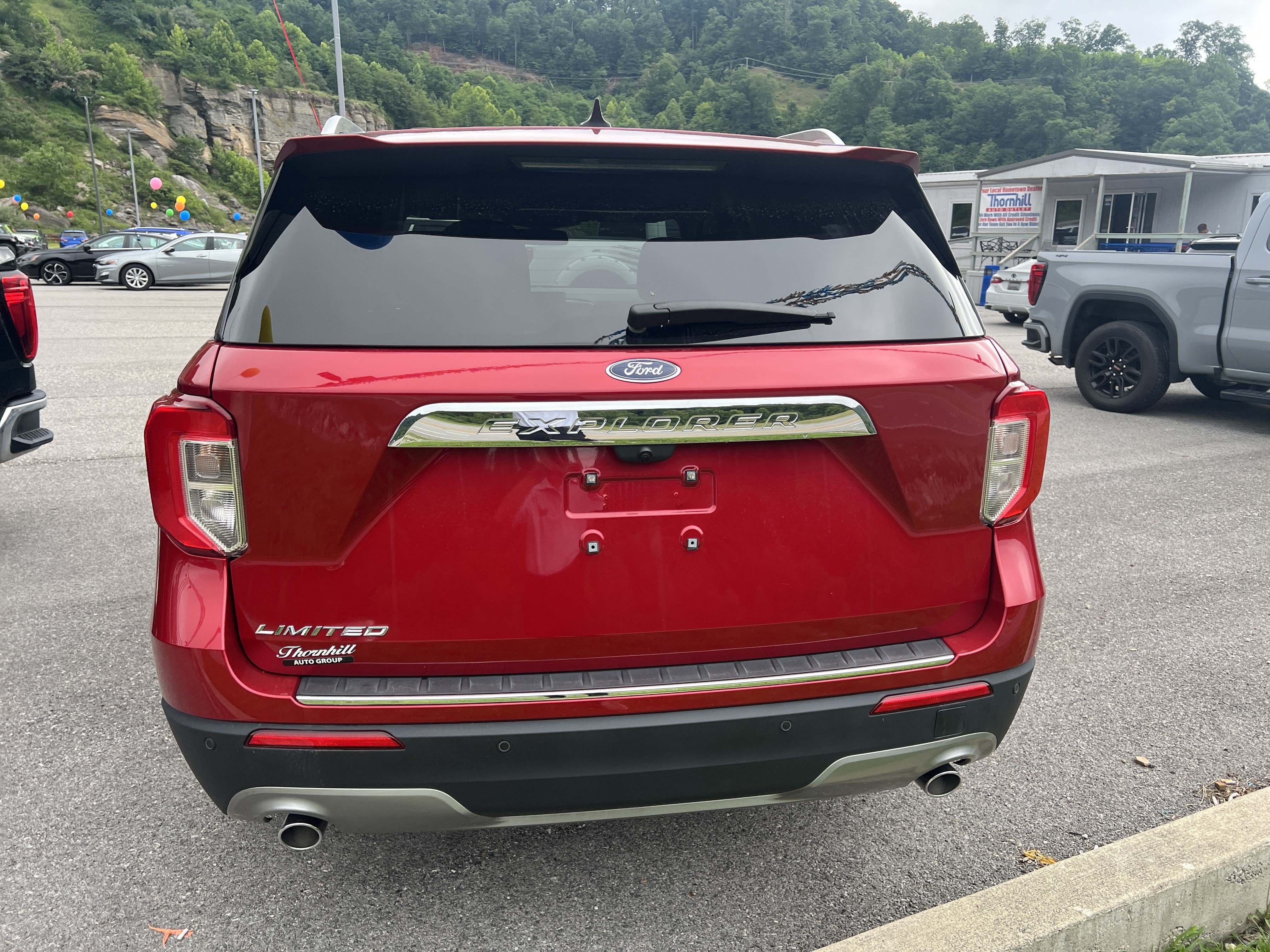 Used 2024 Ford Explorer Limited w/ Equipment Group 301A RWD image 4