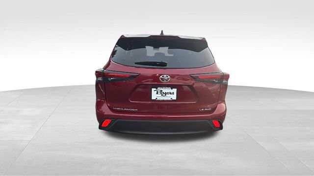 Used 2024 Toyota Highlander LE image 33