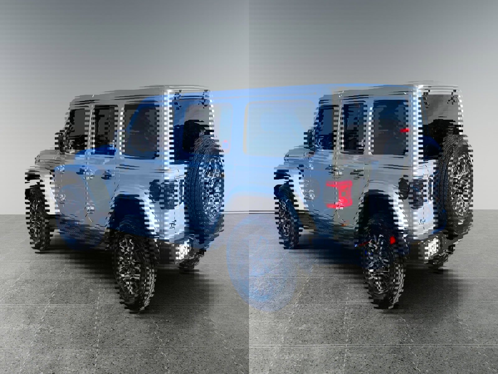 Used 2024 Jeep Wrangler Sahara image 3