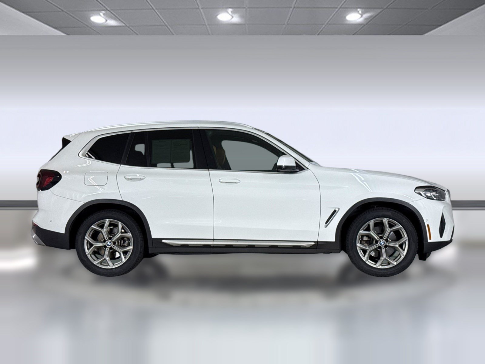 Used 2024 BMW X3 sDrive30i w/ Convenience Package RWD image 7