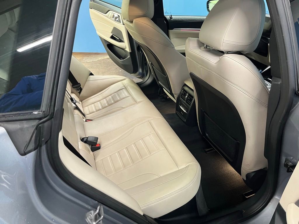 Used 2023 BMW i4 eDrive40 w/ Premium Package image 16