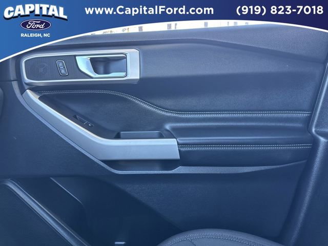 Used 2023 Ford Explorer XLT image 27