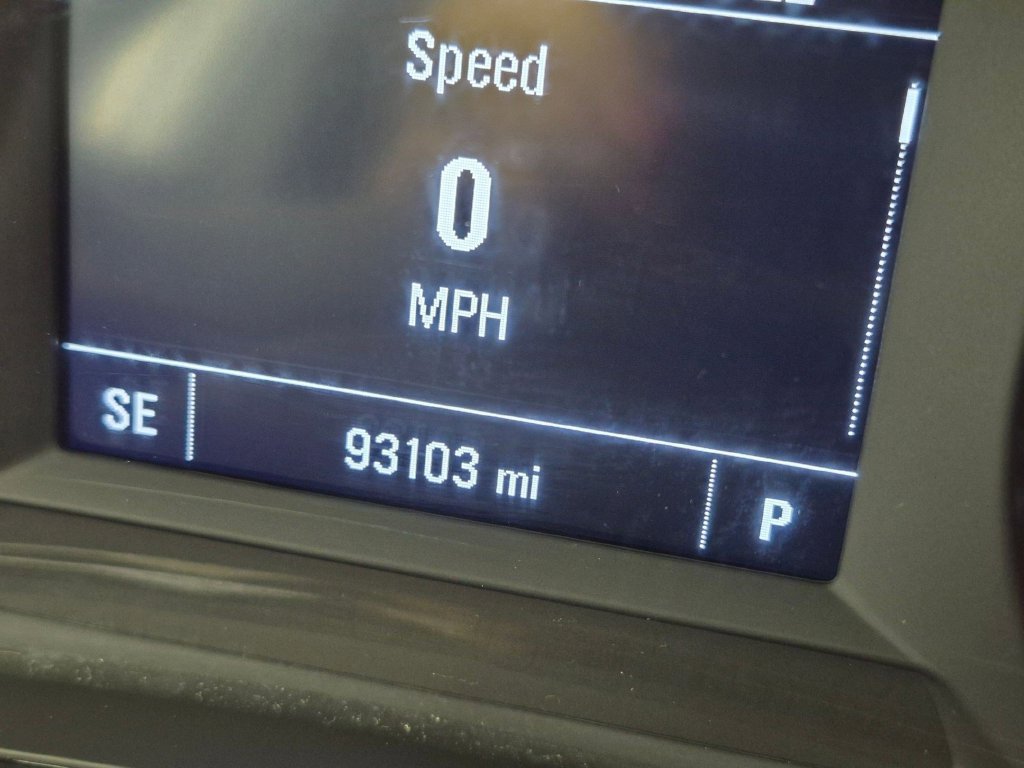 Used 2024 Chevrolet Trax LS w/ LS Convenience Package FWD image 17