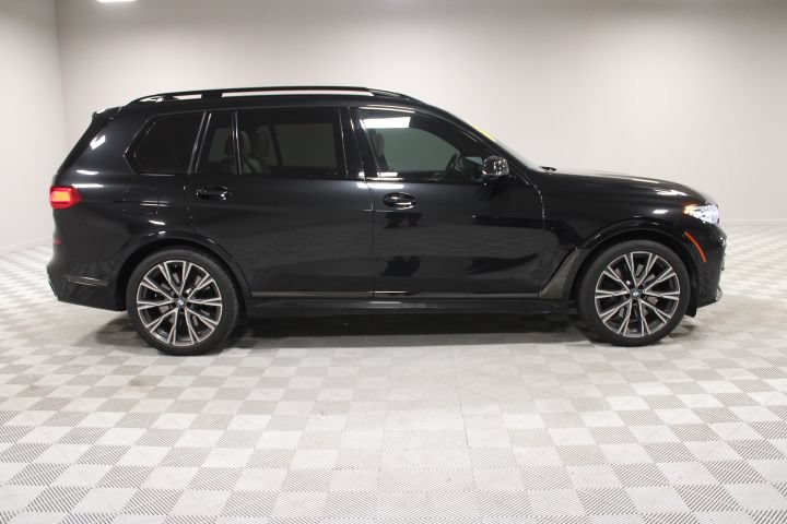 Used 2021 BMW X7 M50i w/ Dynamic Handling Package AWD/4WD image 12