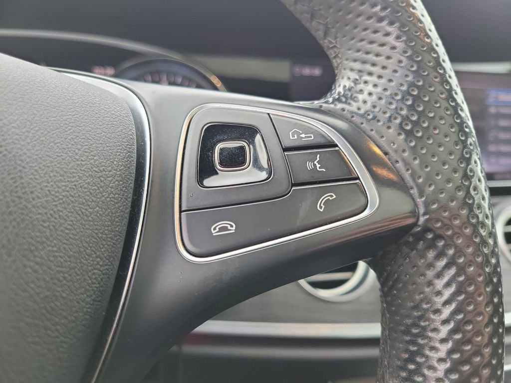 Used 2018 Mercedes-Benz E 400 4MATIC Sedan image 23