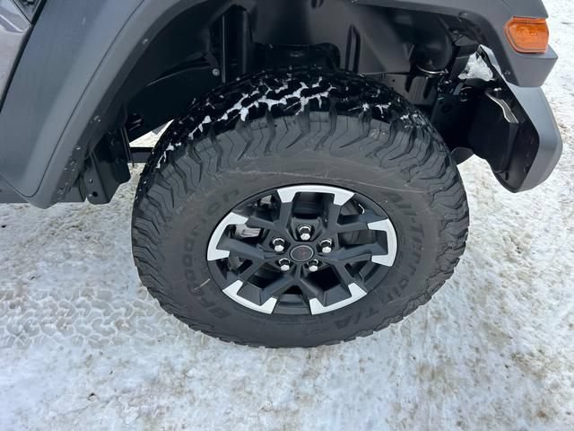 New 2025 Jeep Wrangler Rubicon AWD/4WD image 31