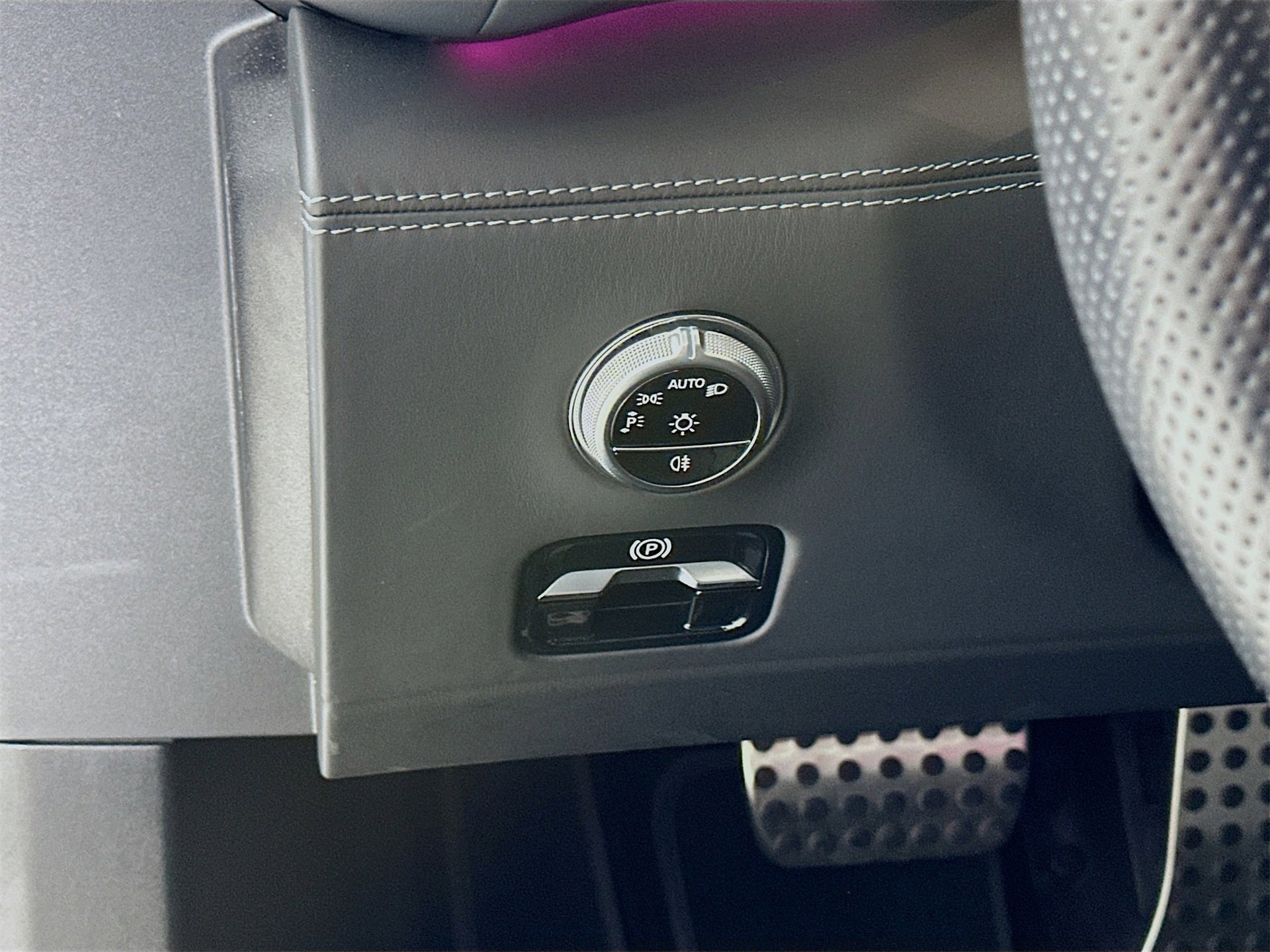 Certified 2022 Mercedes-Benz SL 55 AMG 4MATIC image 11