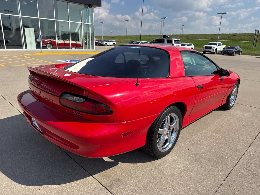 Used 1996 Chevrolet Camaro Z28 RWD image 25