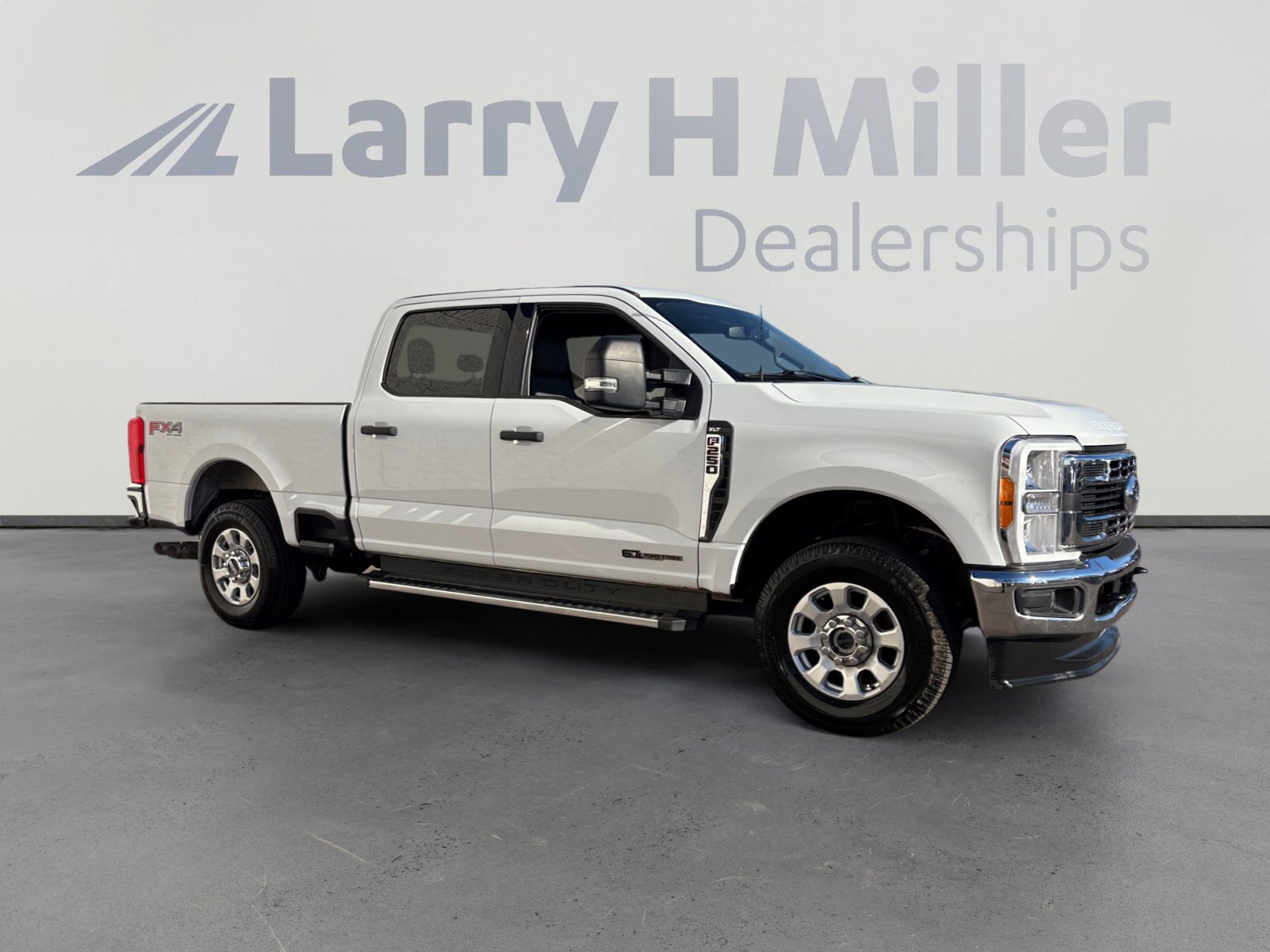Used 2023 Ford F250 XLT w/ FX4 Off-Road Package image 7