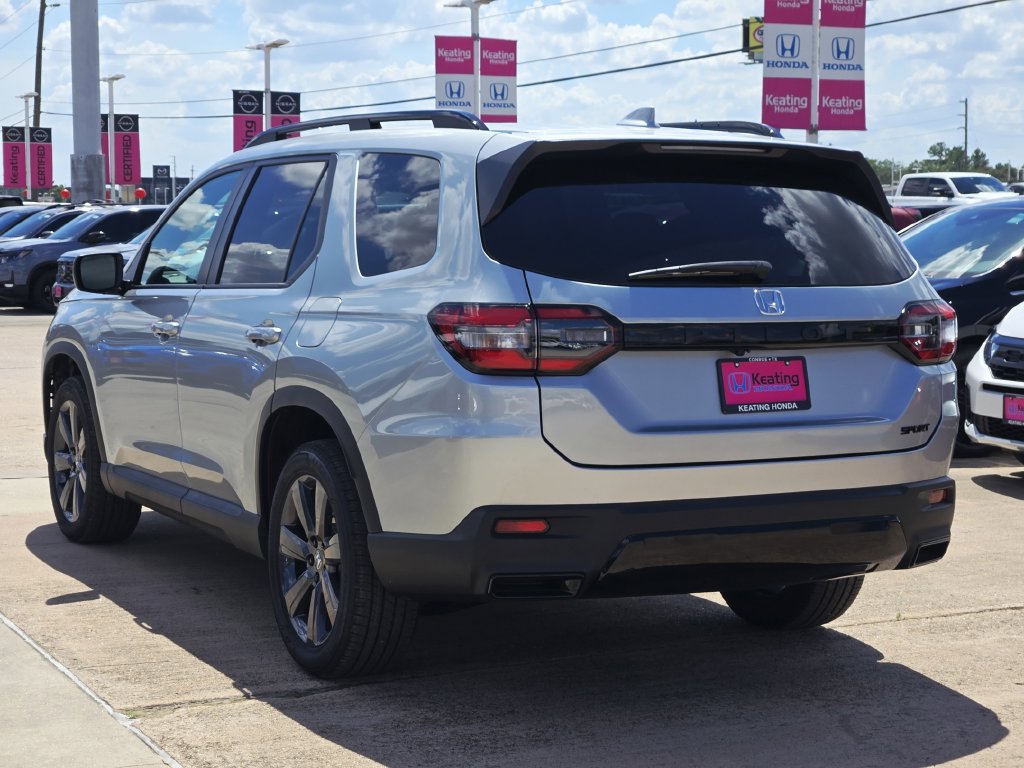 New 2026 Honda Pilot Sport image 5