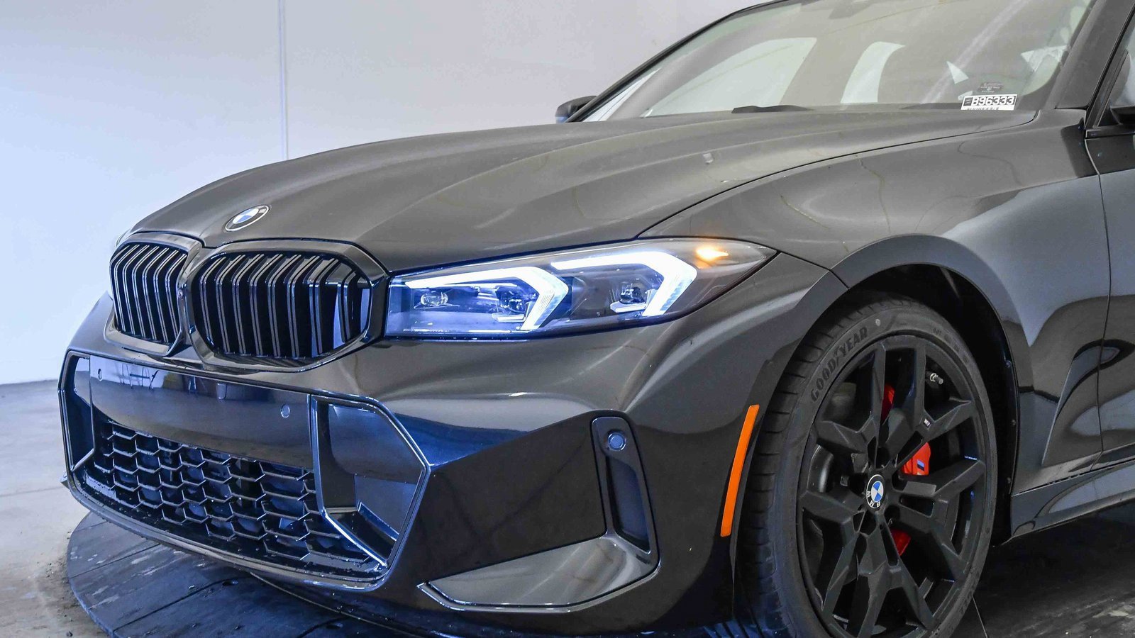 New 2026 BMW 330i Sedan w/ M Sport Package image 9