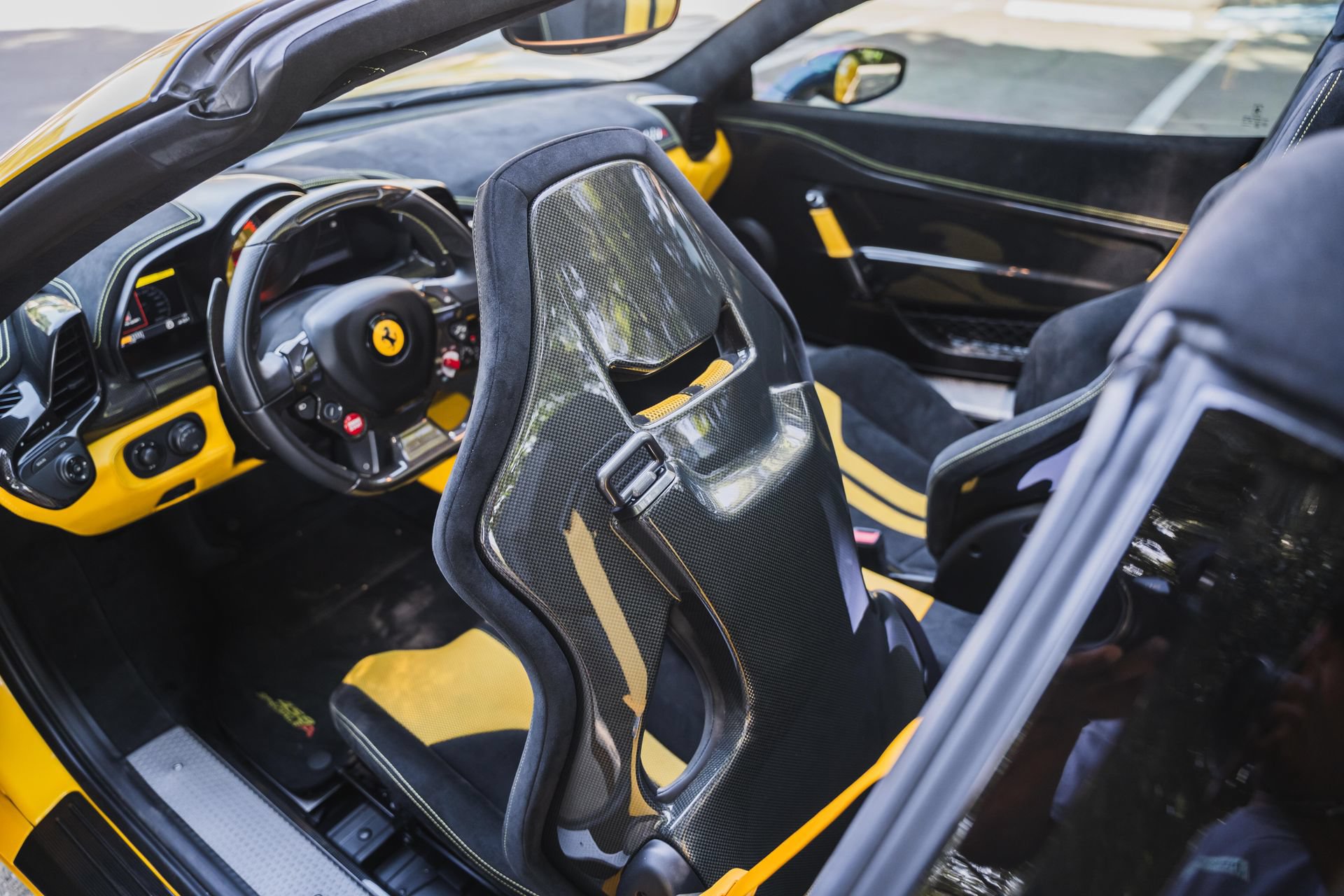 Used 2015 Ferrari 458 Speciale A RWD image 57