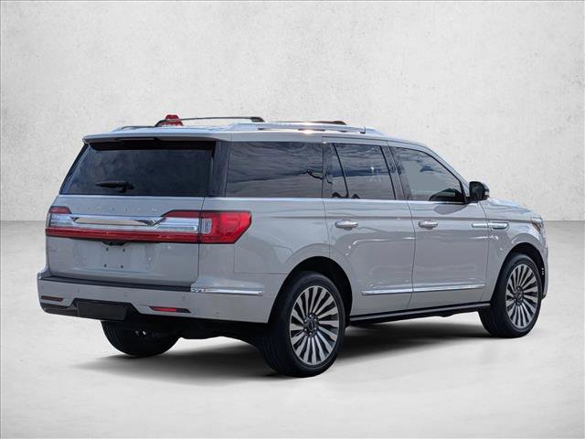 Used 2019 Lincoln Navigator Reserve image 5