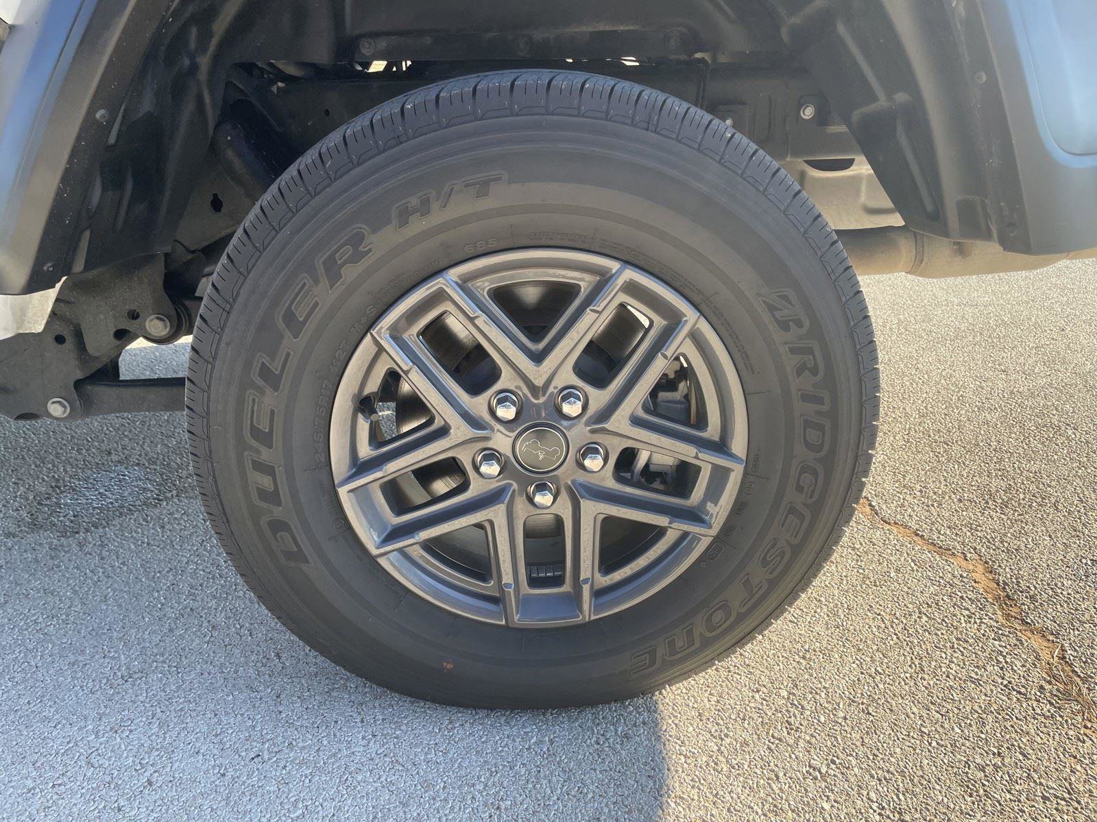 Used 2025 Jeep Gladiator Sport image 31