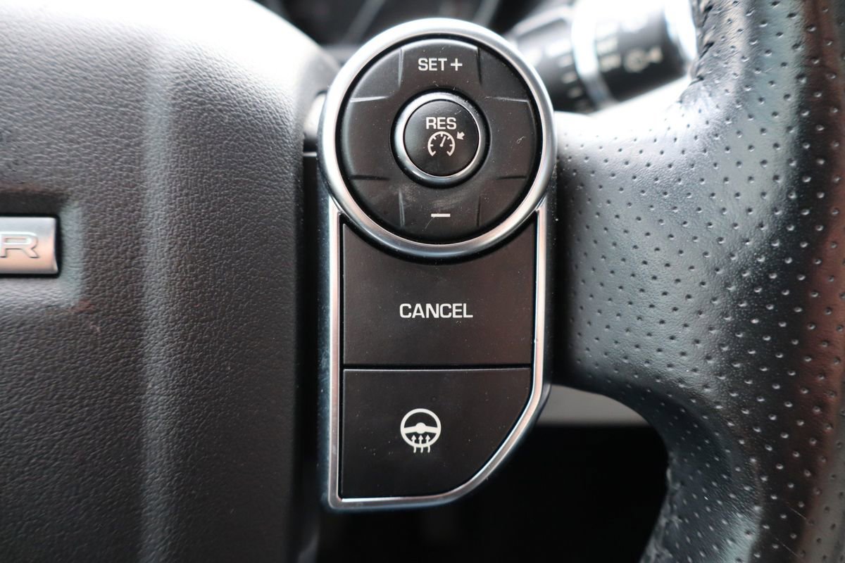 Used 2014 Land Rover Range Rover Sport HSE image 31