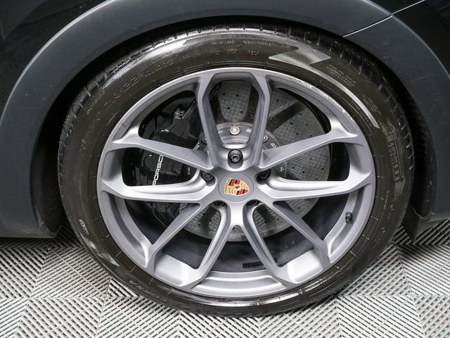 Certified 2025 Porsche Cayenne Turbo GT image 39