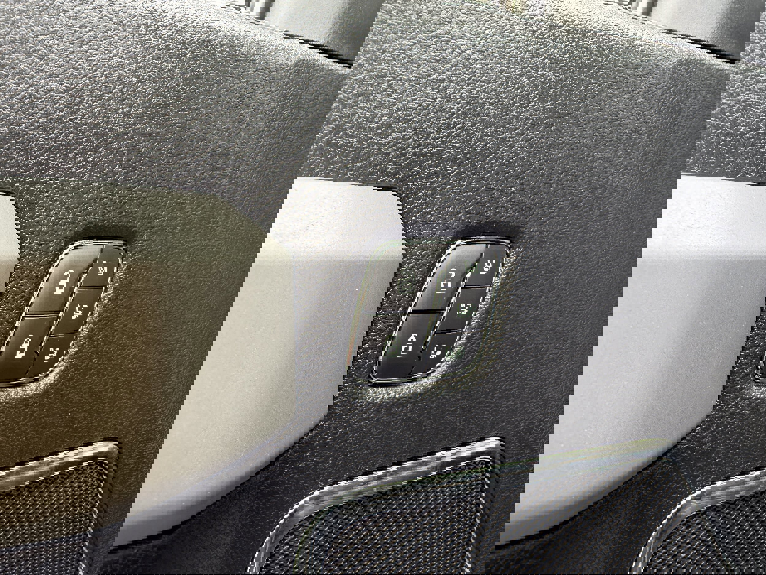 Used 2021 Ford F250 Lariat w/ Lariat Ultimate Package image 7