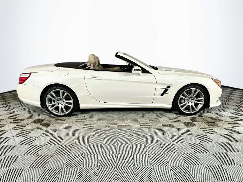 Used 2015 Mercedes-Benz SL 400 image 8