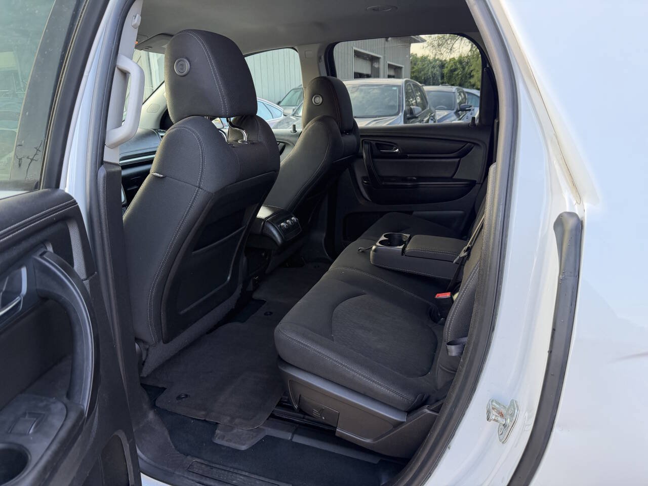 Used 2016 GMC Acadia SLE FWD image 15