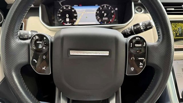 Used 2020 Land Rover Range Rover Sport HSE image 25