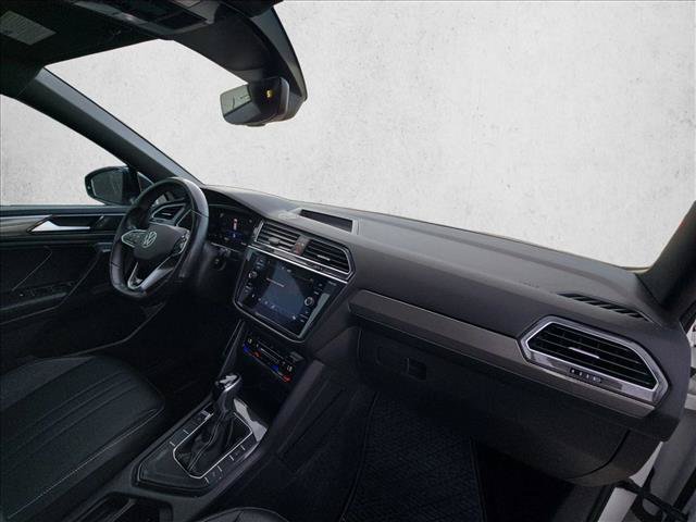Used 2022 Volkswagen Tiguan SE R-Line FWD image 20