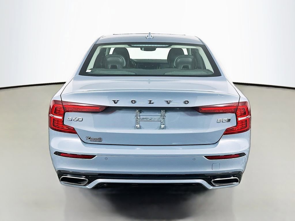 Used 2022 Volvo S60 B5 Momentum image 6