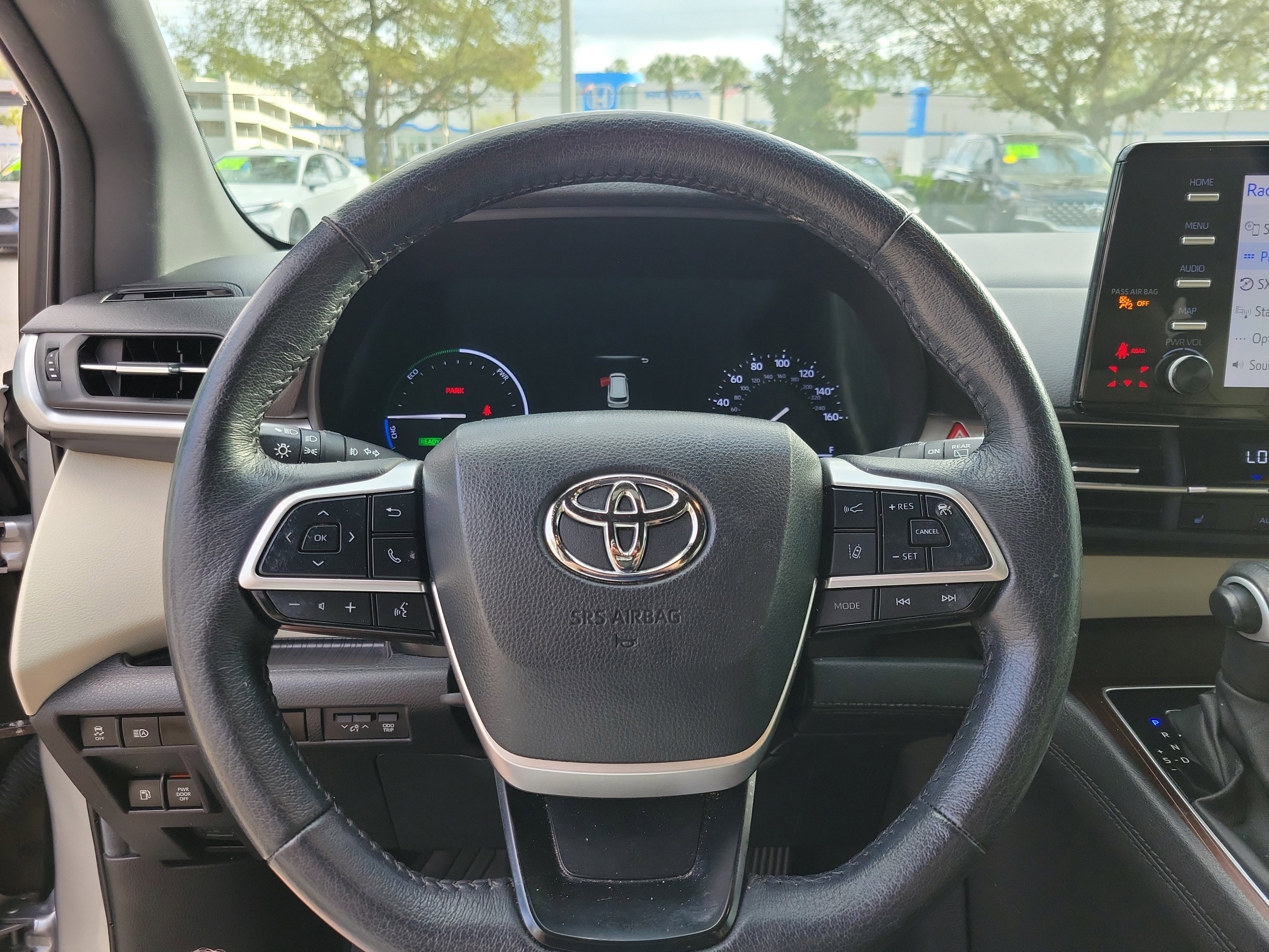 Certified 2024 Toyota Sienna XLE image 16