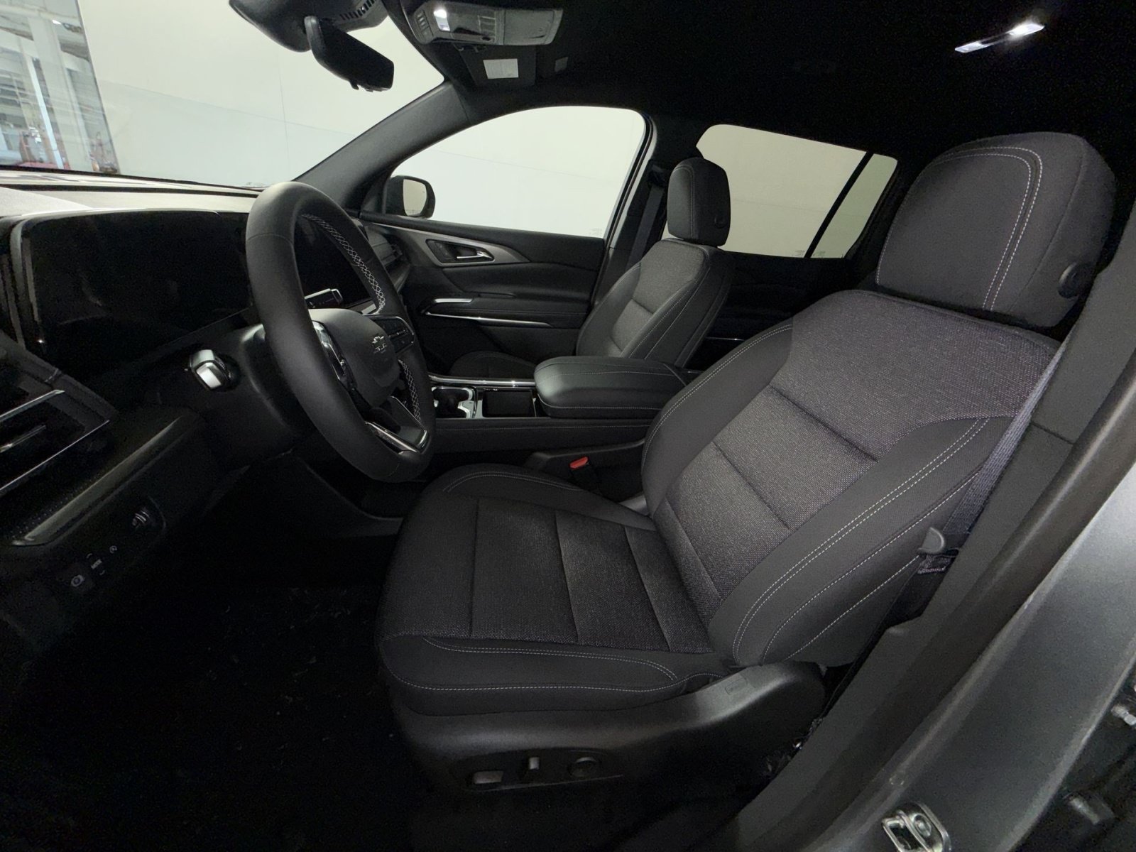 New 2027 Chevrolet Traverse LT w/ Midnight/Sport Edition FWD image 13