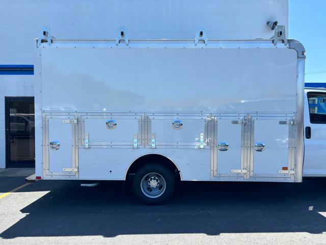 New 2025 Chevrolet Express 4500 w/ Power Convenience Package image 10