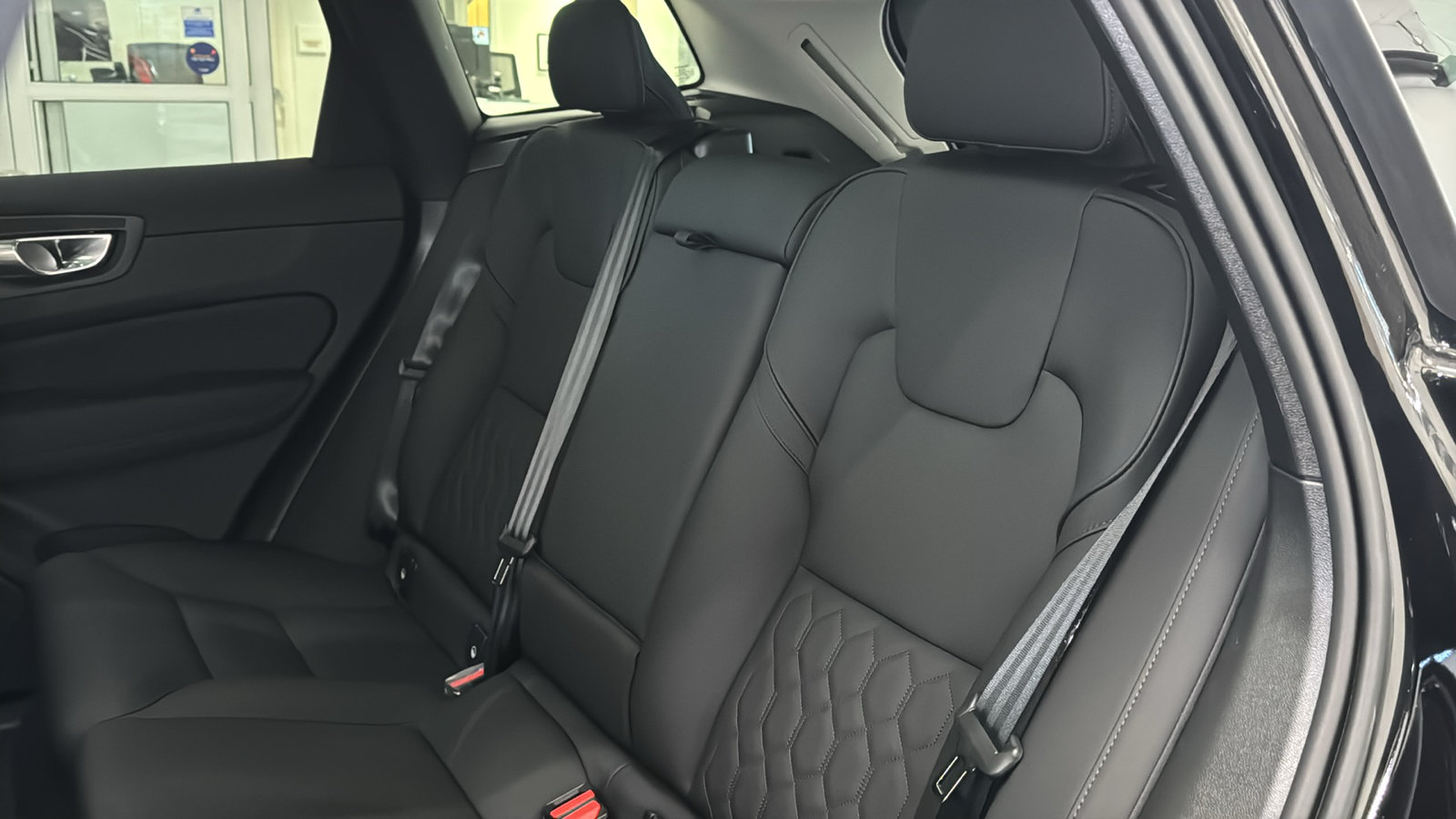 New 2026 Volvo XC60 T8 Plus w/ Protection Package Premier AWD/4WD image 26